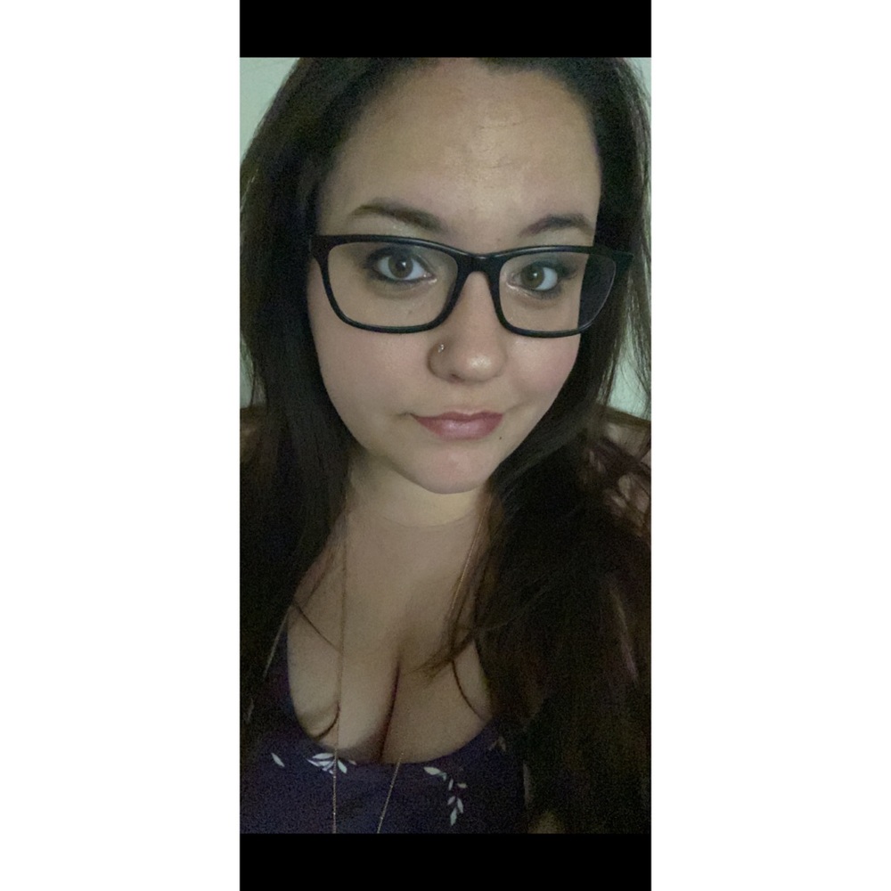 Meet your Posher, Kayla